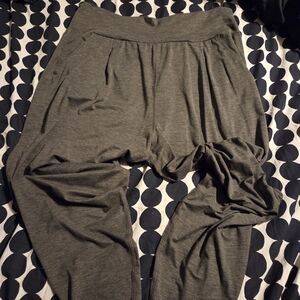 Vuori Charcoal Relaxed Pants